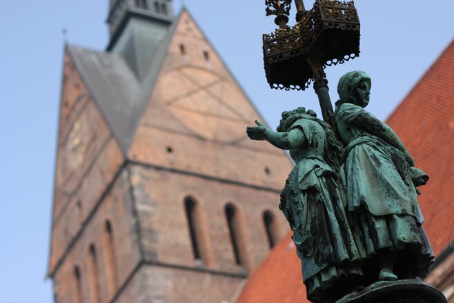 Статуи возле Маркеткирхе