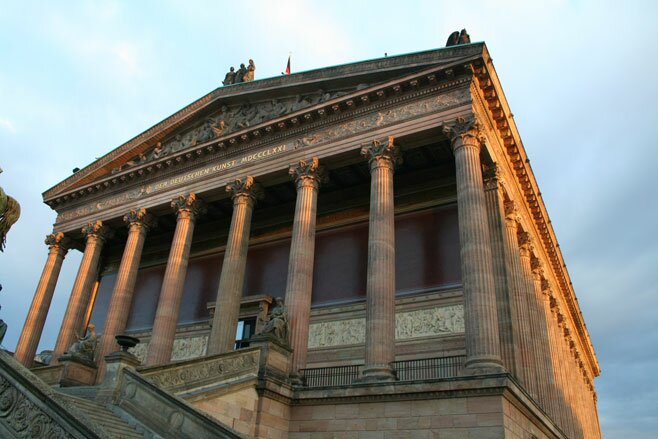 Галерея на закате