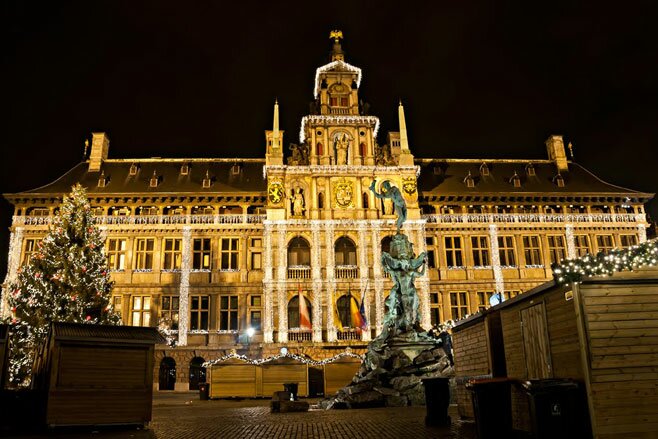 Ратуша перед Рождеством