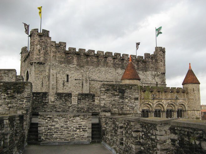 Замок Гравенстин в Генте